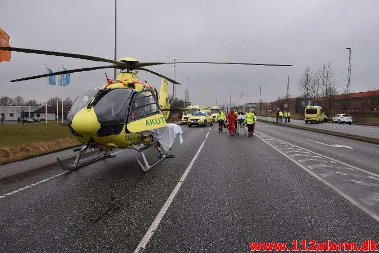 Voldsomt uheld. Fredericiavej i Vejle. 24/03-2018. Kl. 11:03.