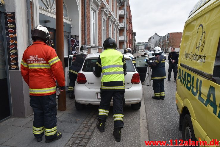 FUH med fastklemt. Dæmningen i Vejle. 31/03-2018. Kl. 18:45.