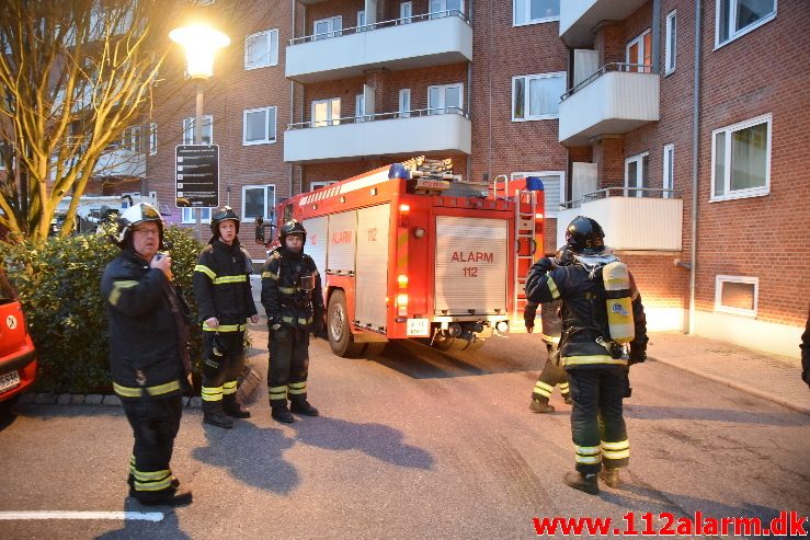 Brand i Etageejendom. Svendsgade i Vejle. 1/04-2018. KL. 06:20.