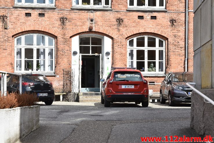 Kvinden fik det dårligt i elevatoren. klostergade 4 i Vejle. 18/04-2018. Kl. 12:19.