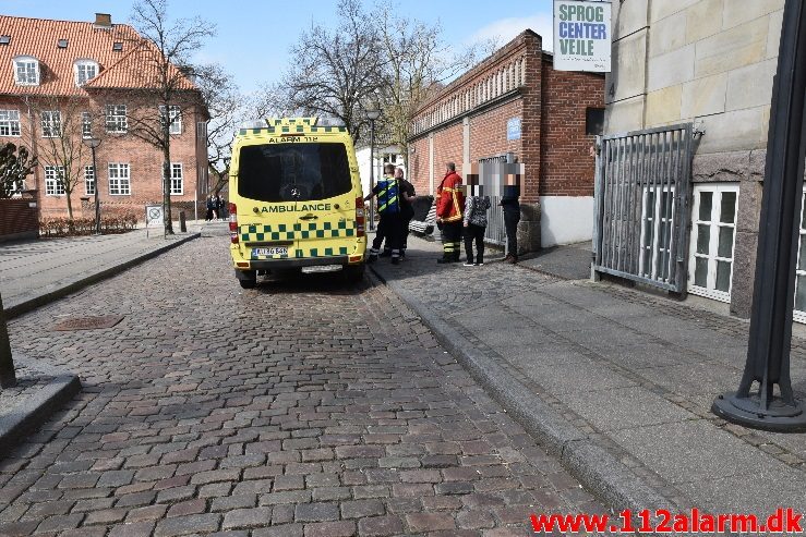 Kvinden fik det dårligt i elevatoren. klostergade 4 i Vejle. 18/04-2018. Kl. 12:19.