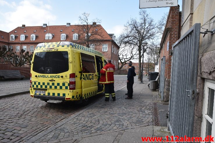 Kvinden fik det dårligt i elevatoren. klostergade 4 i Vejle. 18/04-2018. Kl. 12:19.
