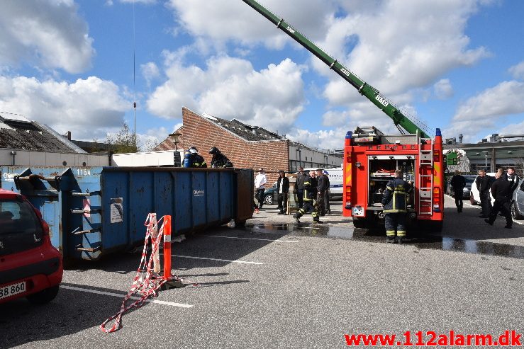 Containerbrand. Boulevarden 36 i Vejle. 23/04-2018. Kl. 11:26.