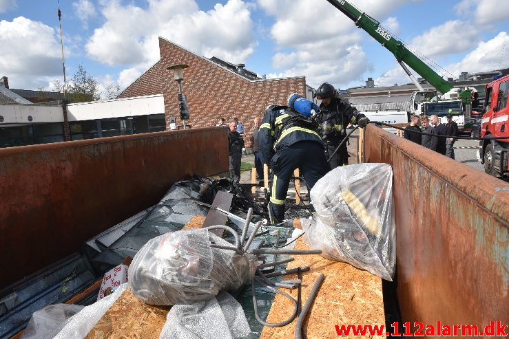 Containerbrand. Boulevarden 36 i Vejle. 23/04-2018. Kl. 11:26.