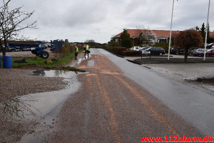 Større Forurening. Bindeballevej i Randbøl. 25/04-2018. Kl. 9:33.