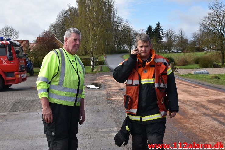 Større Forurening. Bindeballevej i Randbøl. 25/04-2018. Kl. 9:33.