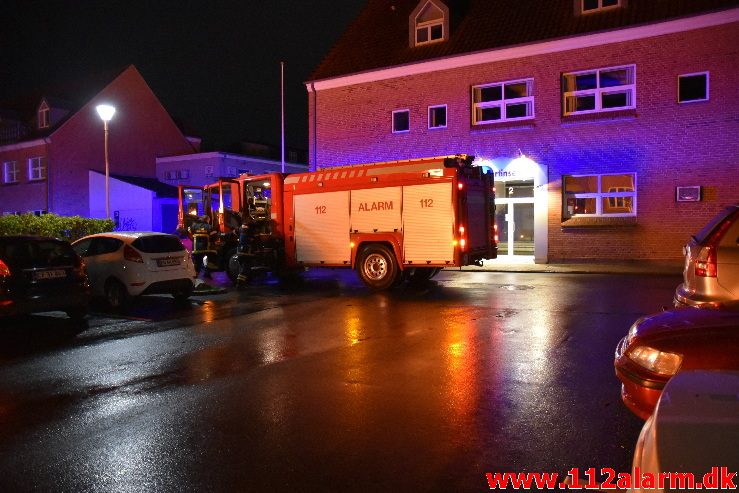 Bilbrand. Staldgaardsgade i Vejle. 28/04-2018. Kl. 01:46.