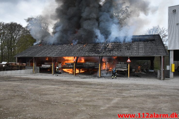 Brand ved Centrum Pæle. Grønlandsvej 96 i Vejle. 29/04-2018. Kl. 10:42.