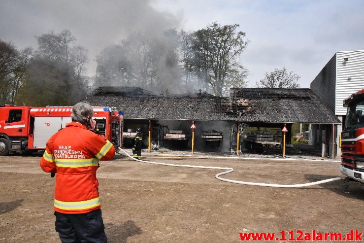 Brand ved Centrum Pæle. Grønlandsvej 96 i Vejle. 29/04-2018. Kl. 10:42.