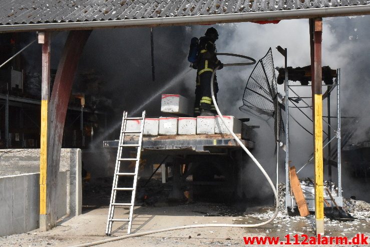 Brand ved Centrum Pæle. Grønlandsvej 96 i Vejle. 29/04-2018. Kl. 10:42.