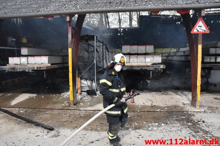 Brand ved Centrum Pæle. Grønlandsvej 96 i Vejle. 29/04-2018. Kl. 10:42.