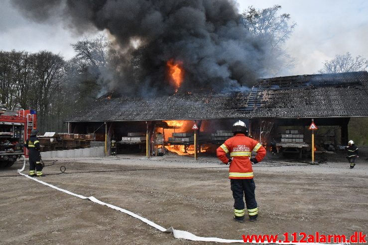 Brand ved Centrum Pæle. Grønlandsvej 96 i Vejle. 29/04-2018. Kl. 10:42.