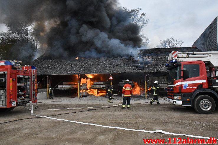 Brand ved Centrum Pæle. Grønlandsvej 96 i Vejle. 29/04-2018. Kl. 10:42.