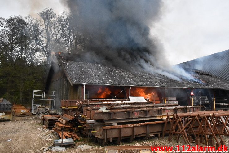 Brand ved Centrum Pæle. Grønlandsvej 96 i Vejle. 29/04-2018. Kl. 10:42.