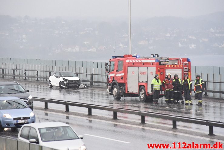 FUH med fastklemte. Motorvejen E45 i nordgående spor. 30/04-2018. Kl. 13:19.