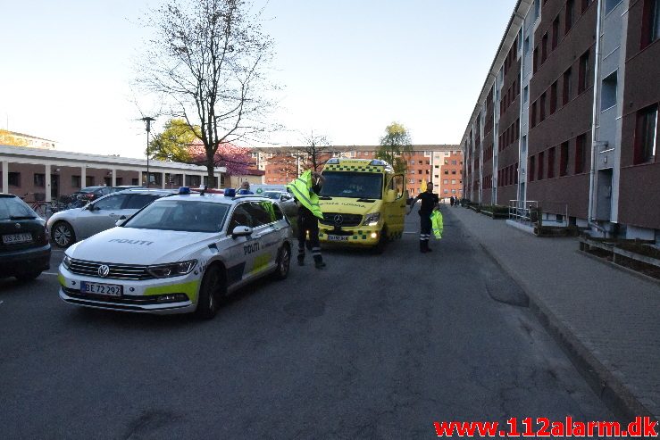 Brand i Etageejendom. Skolegade 52 i Vejle. 06/06-2018. Kl. 19:32.