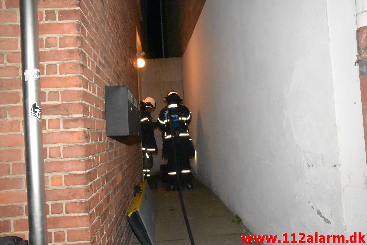 Mindre brand. Koldingvej 34 i Vejle. 06/06-2018. Kl. 01:06.