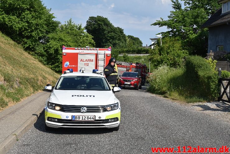 Fuh med fastklemt. Bybækvej i Bredballe. 31/05-2018. Kl. 16:40.