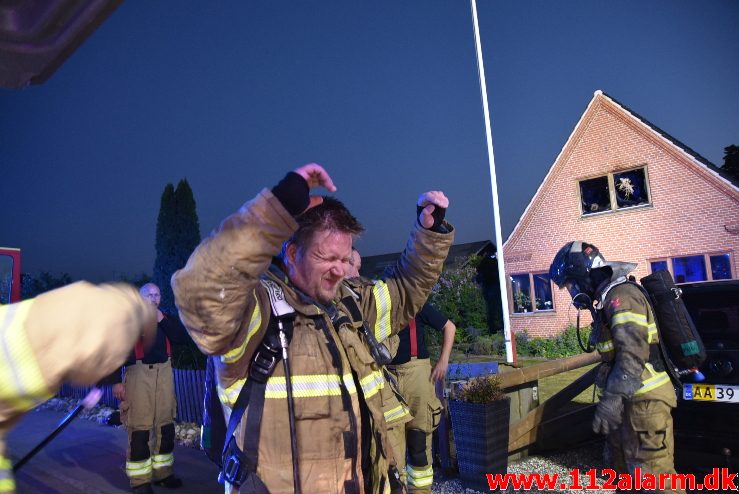 Brand i Villa. Skanderborgvej ved Uldum. 01/06-2018. KL. 21:03.