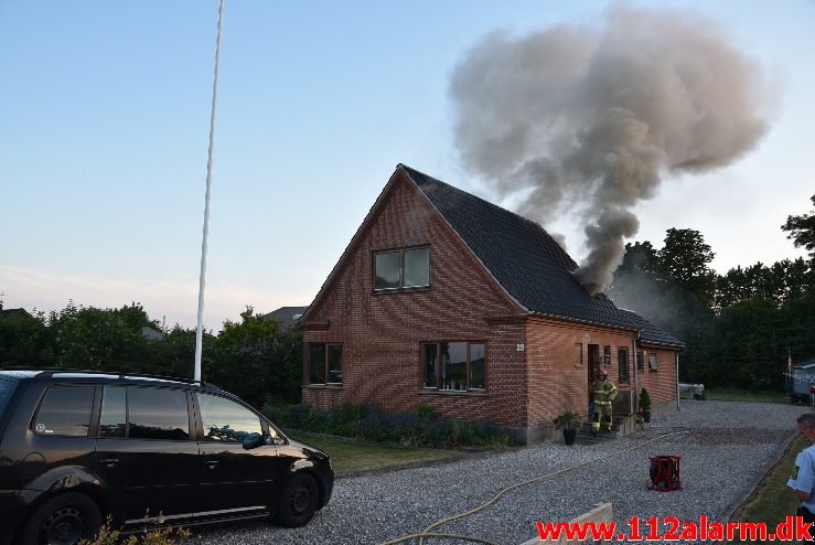 Brand i Villa. Skanderborgvej ved Uldum. 01/06-2018. KL. 21:03.