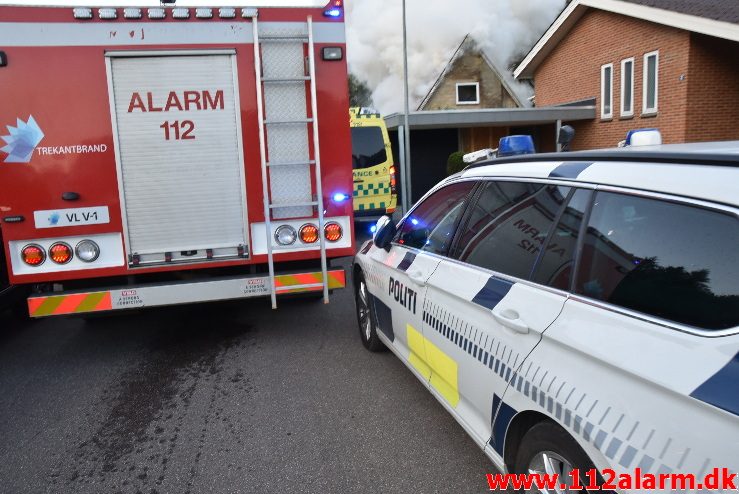 Brand i Villa. Grønholt 8 i Vejle. 02/06-2018. KL. 05:37.