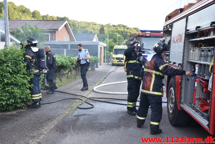 Brand i Villa. Grønholt 8 i Vejle. 02/06-2018. KL. 05:37.