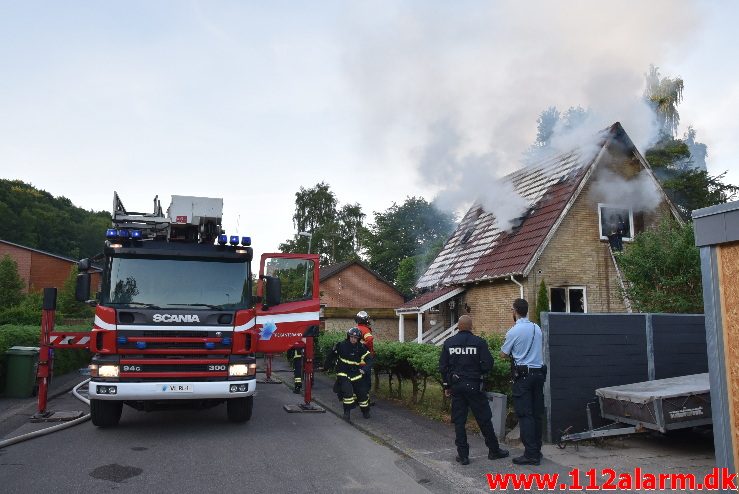 Brand i Villa. Grønholt 8 i Vejle. 02/06-2018. KL. 05:37.