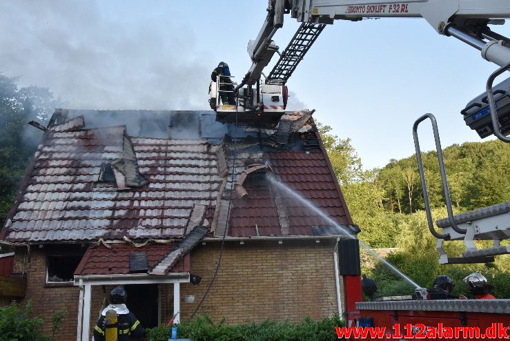 Brand i Villa. Grønholt 8 i Vejle. 02/06-2018. KL. 05:37.