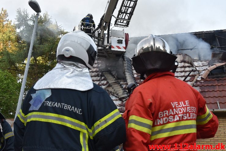 Brand i Villa. Grønholt 8 i Vejle. 02/06-2018. KL. 05:37.