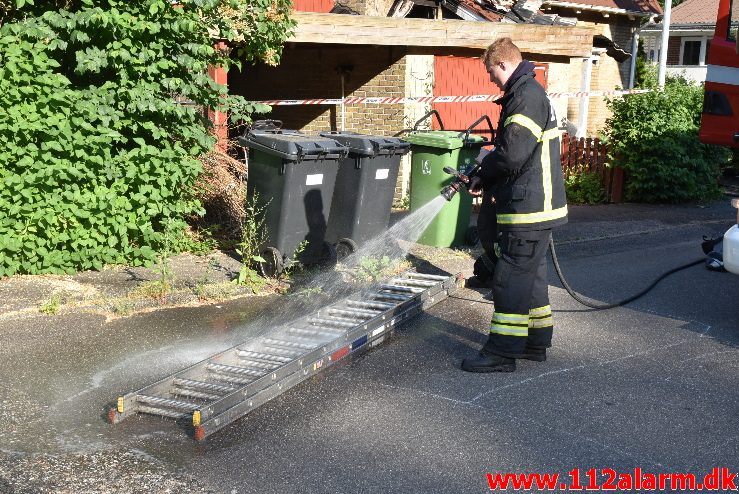 Brand i Villa. Grønholt 8 i Vejle. 02/06-2018. KL. 05:37.