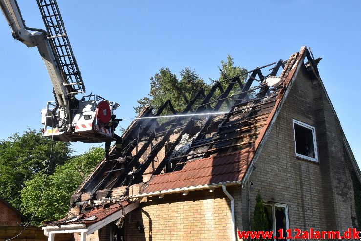 Brand i Villa. Grønholt 8 i Vejle. 02/06-2018. KL. 05:37.