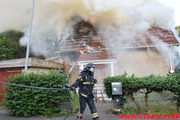 Brand i Villa. Grønholt 8 i Vejle. 02/06-2018. KL. 05:37.