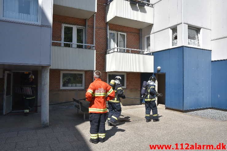 Brand i Etageejendom. Vardevej 13 i Vejle. 04/06-2018. Kl. 15:07.