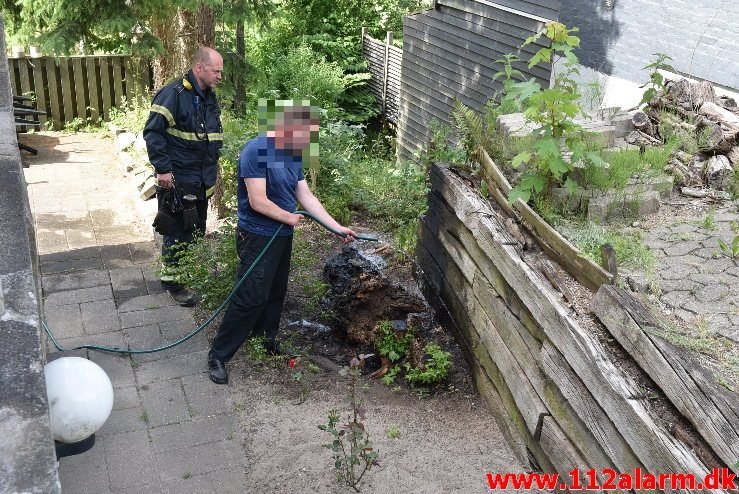 Mindre naturbrand. Ribe Landevej i Vejle. 08/06-2018. Kl. 16:08.