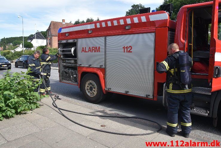 Mindre naturbrand. Ribe Landevej i Vejle. 08/06-2018. Kl. 16:08.