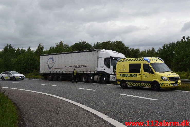 Lastbil ryg af motorvejsrampen. E45 ved DTC - Vejle. 21/06-2018. KL. 10:00.