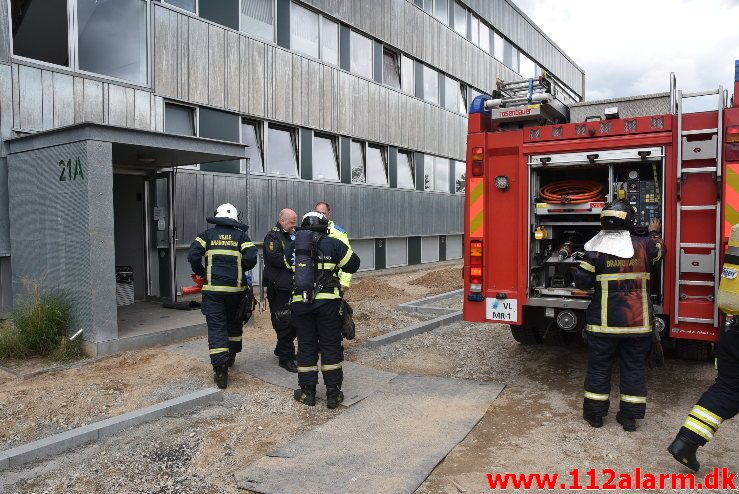 Brand i Etageejendom. Løget Høj 21 i Vejle. 21/06-2018. Kl. 13:11.