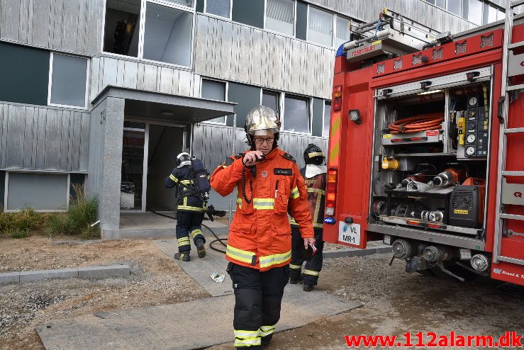 Brand i Etageejendom. Løget Høj 21 i Vejle. 21/06-2018. Kl. 13:11.