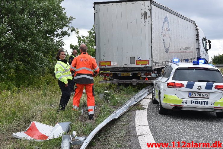 Lastbil ryg af motorvejsrampen. E45 ved DTC - Vejle. 21/06-2018. KL. 10:00.