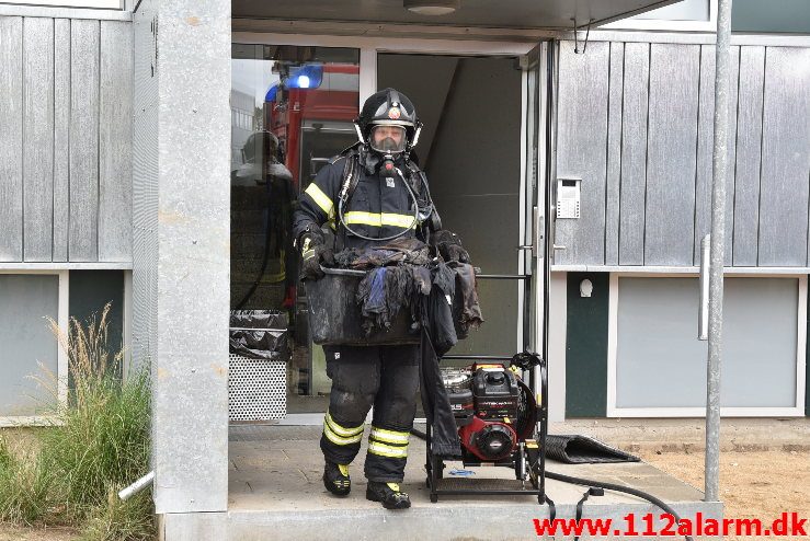 Brand i Etageejendom. Løget Høj 21 i Vejle. 21/06-2018. Kl. 13:11.