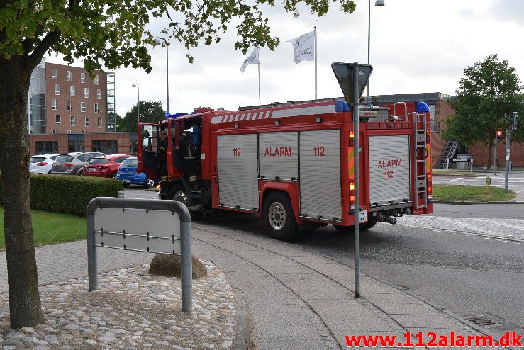 Brand i Etageejendom. Skolegade 21 i Vejle. 22/06-2018. Kl. 20:14.