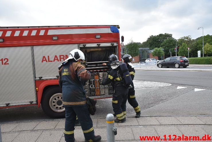 Brand i Etageejendom. Skolegade 21 i Vejle. 22/06-2018. Kl. 20:14.