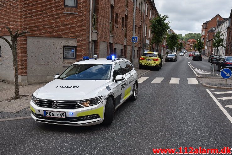 Brand i Etageejendom. Valdemarsgade i Vejle. 23/06-2018. Kl. 10:56.