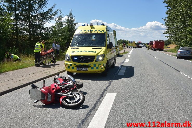 FUH - Fastklemte Bil. Vejlevej ved Stouby. 26/06-2018. KL. 14:25.