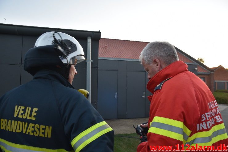 Brand i udhus. Sukkertoppen i Vejle. 27/06-2018. Kl. 21:41.