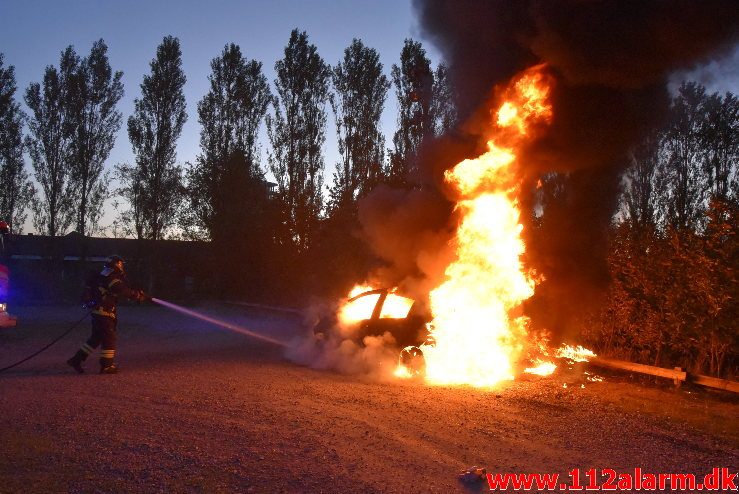 Bilbrand. Gammelhavn i Vejle. 27/06-2018. KL. 04:04.