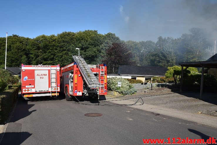 Voldsom brand i Villa. E t Jørgensens Vej i vejle. 03/07-2018. Kl. 18:00.