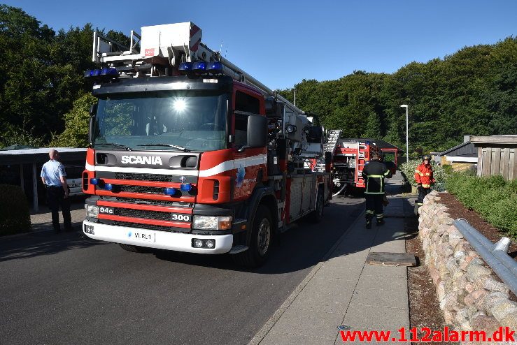 Voldsom brand i Villa. E t Jørgensens Vej i vejle. 03/07-2018. Kl. 18:00.