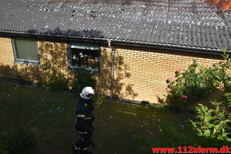 Voldsom brand i Villa. E t Jørgensens Vej i vejle. 03/07-2018. Kl. 18:00.