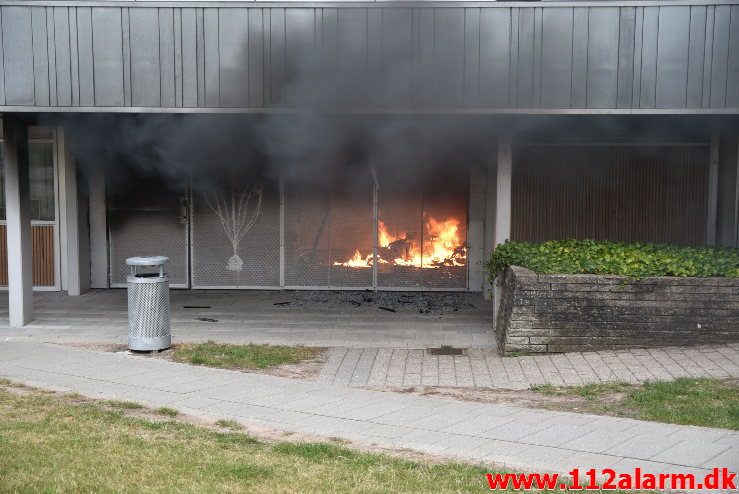 Brand i Etageejendom. Løget Center 71 i Vejle. 05/07-2018. Kl. 20:28.